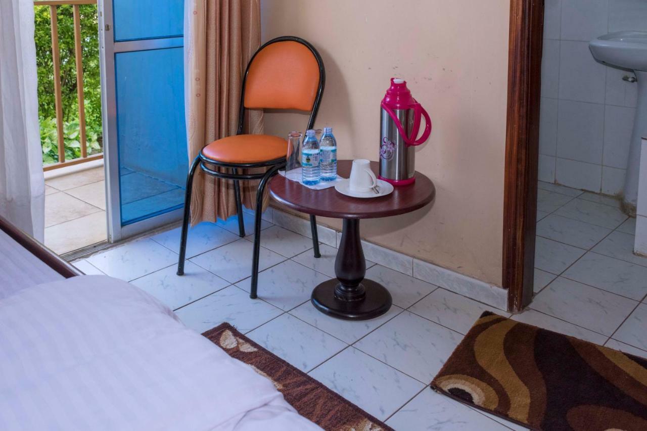 Rwenzori International Hotel Kasese Exterior photo