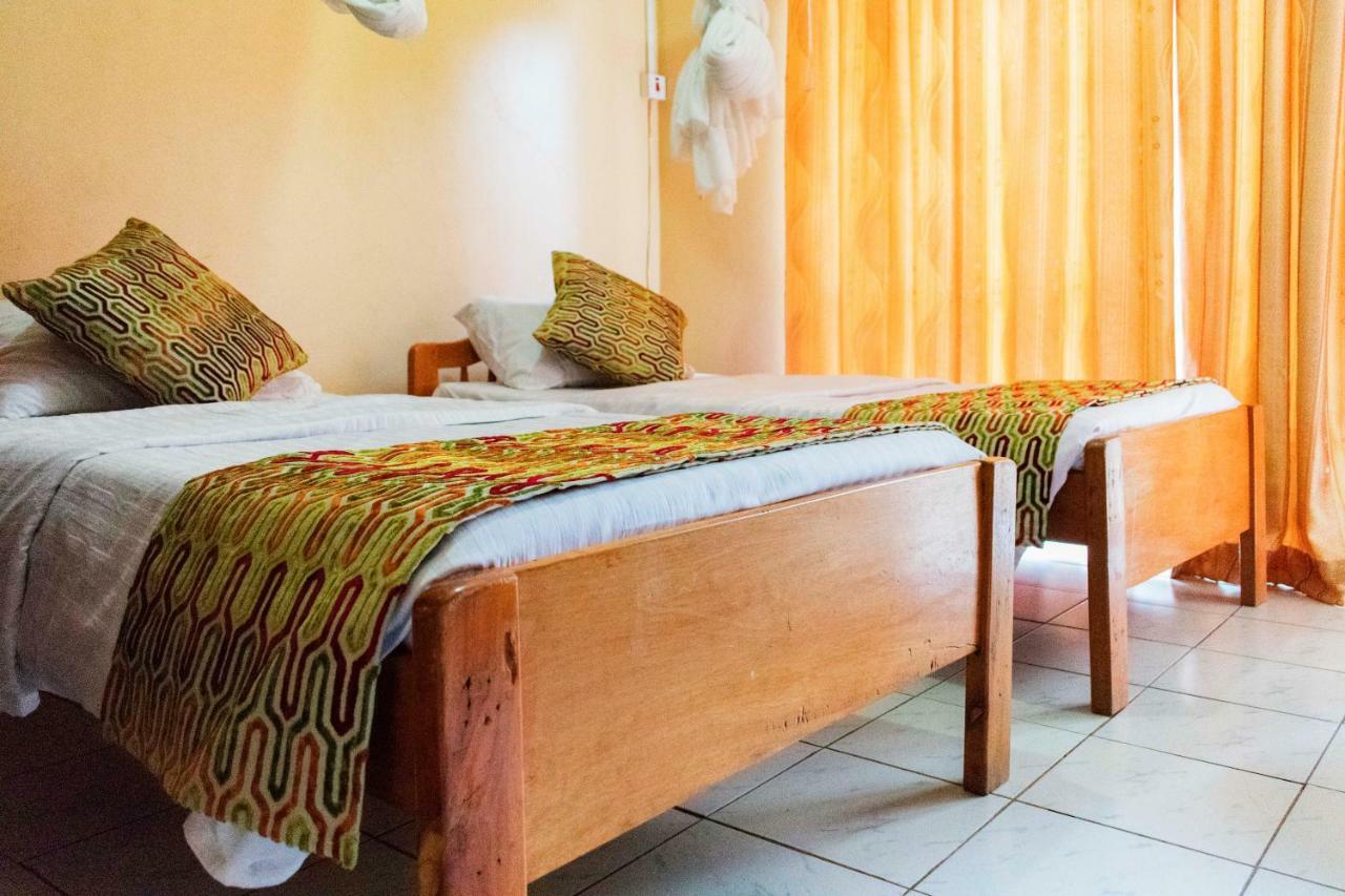 Rwenzori International Hotel Kasese Exterior photo